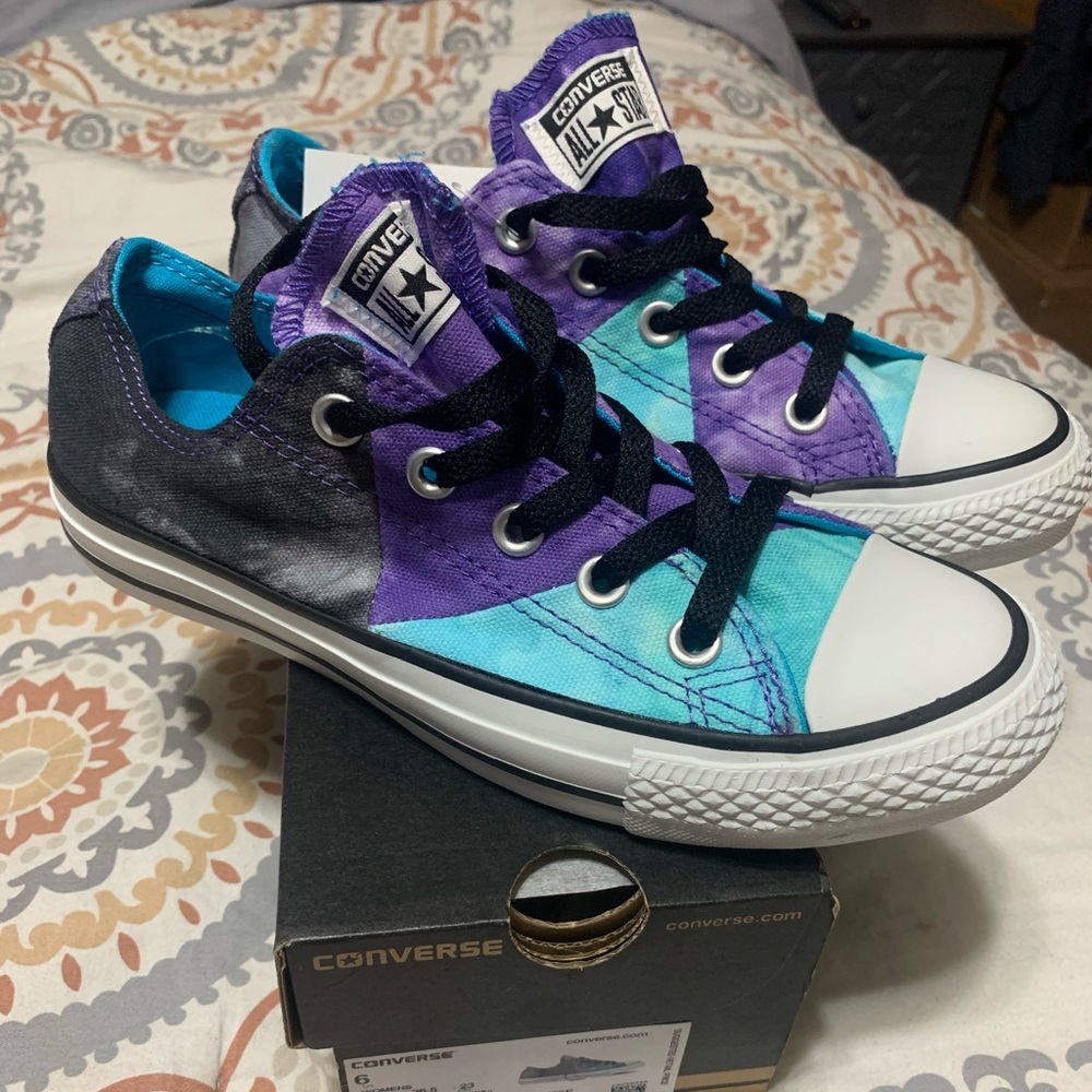 Size 6 converse
